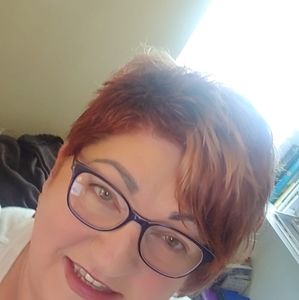 Meet your Posher, Deb